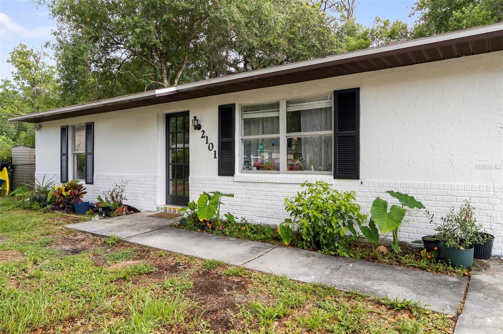 2101 ALMOND STREET