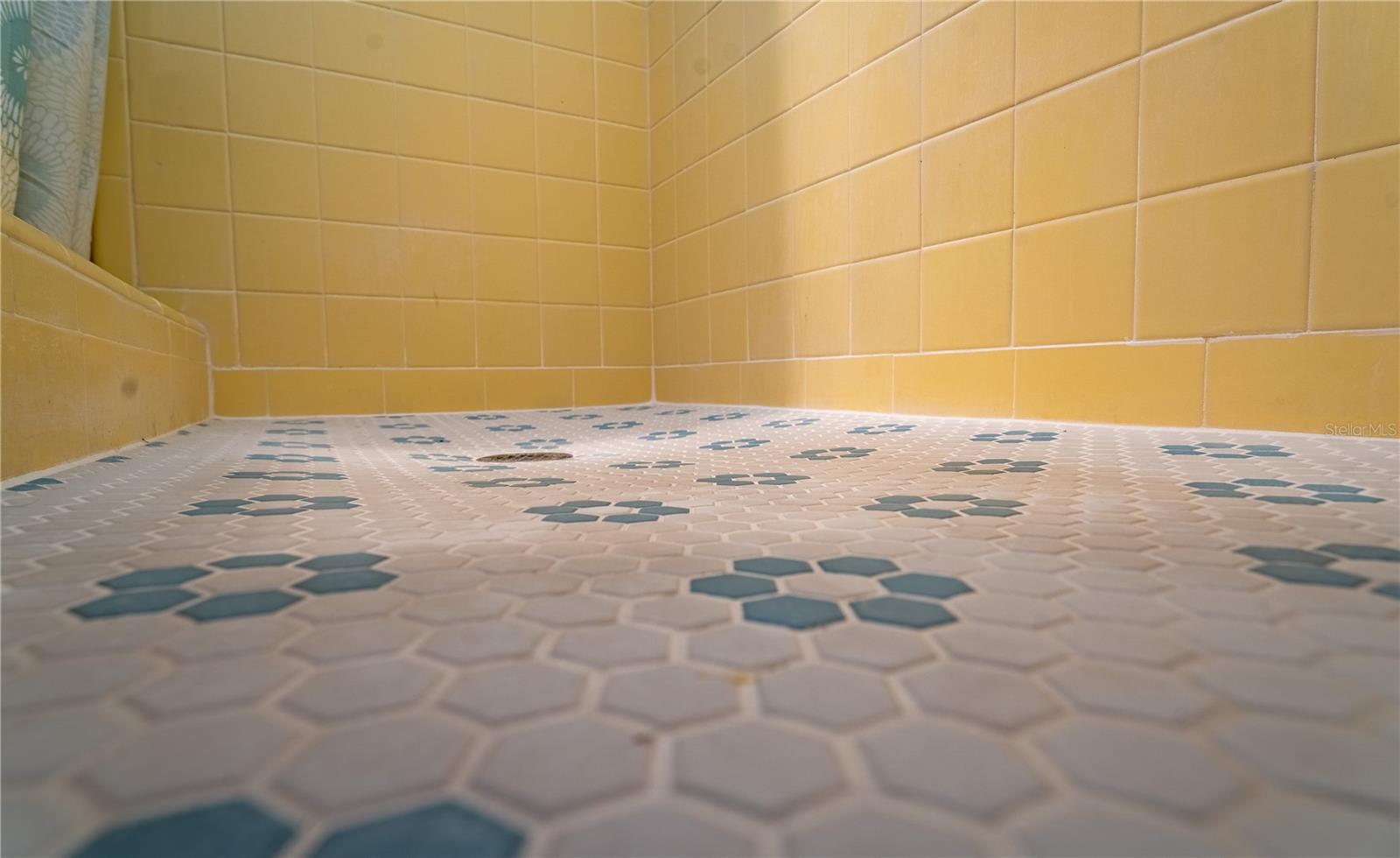 VENICE GARDENS - Residential