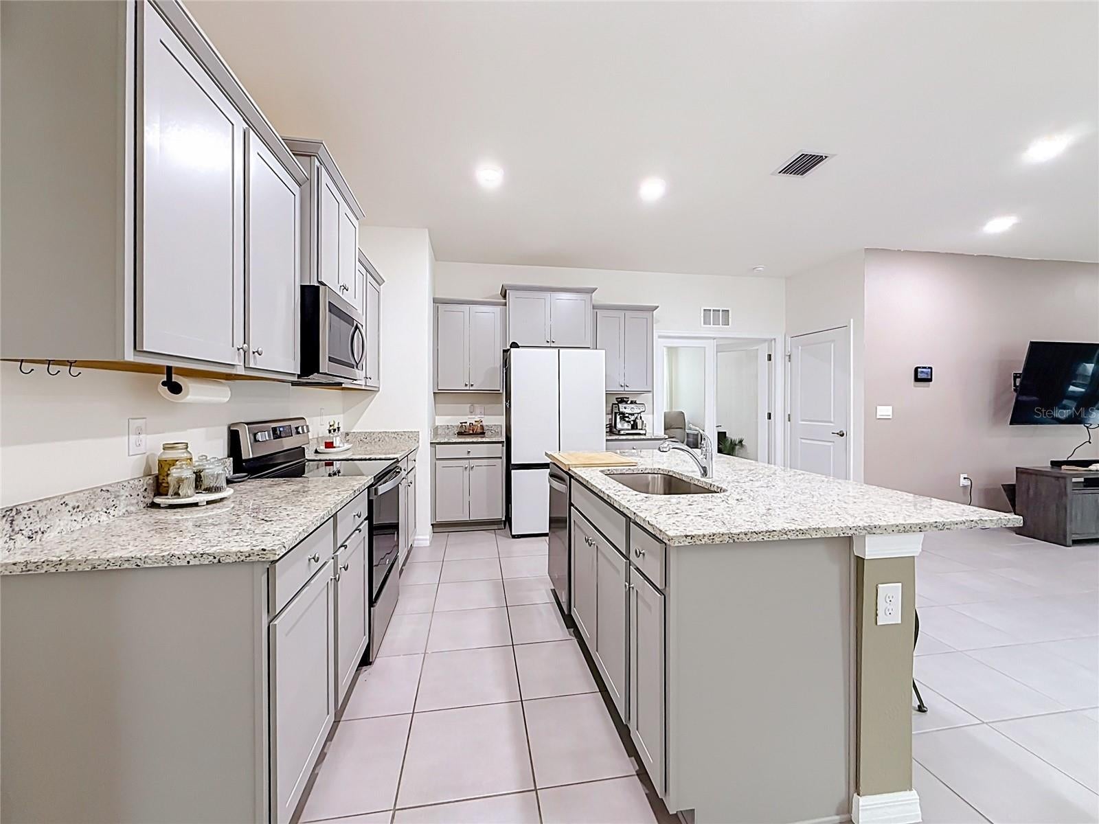 4143 NW 44TH CIRCLE