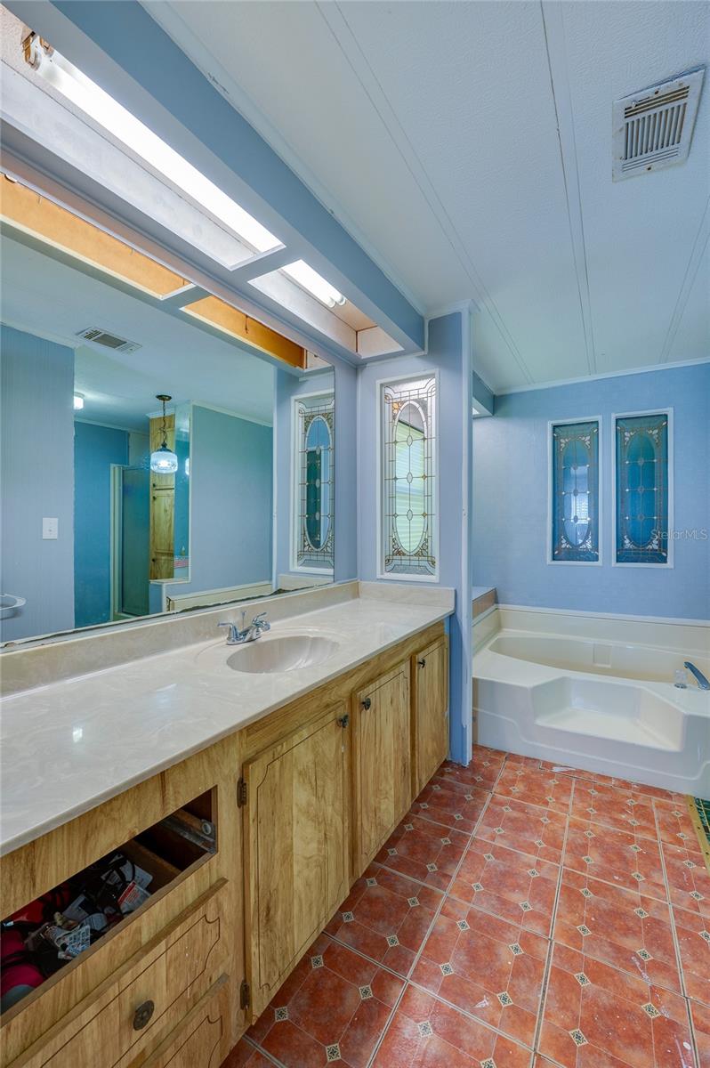 HILL TOP MANOR - Residential