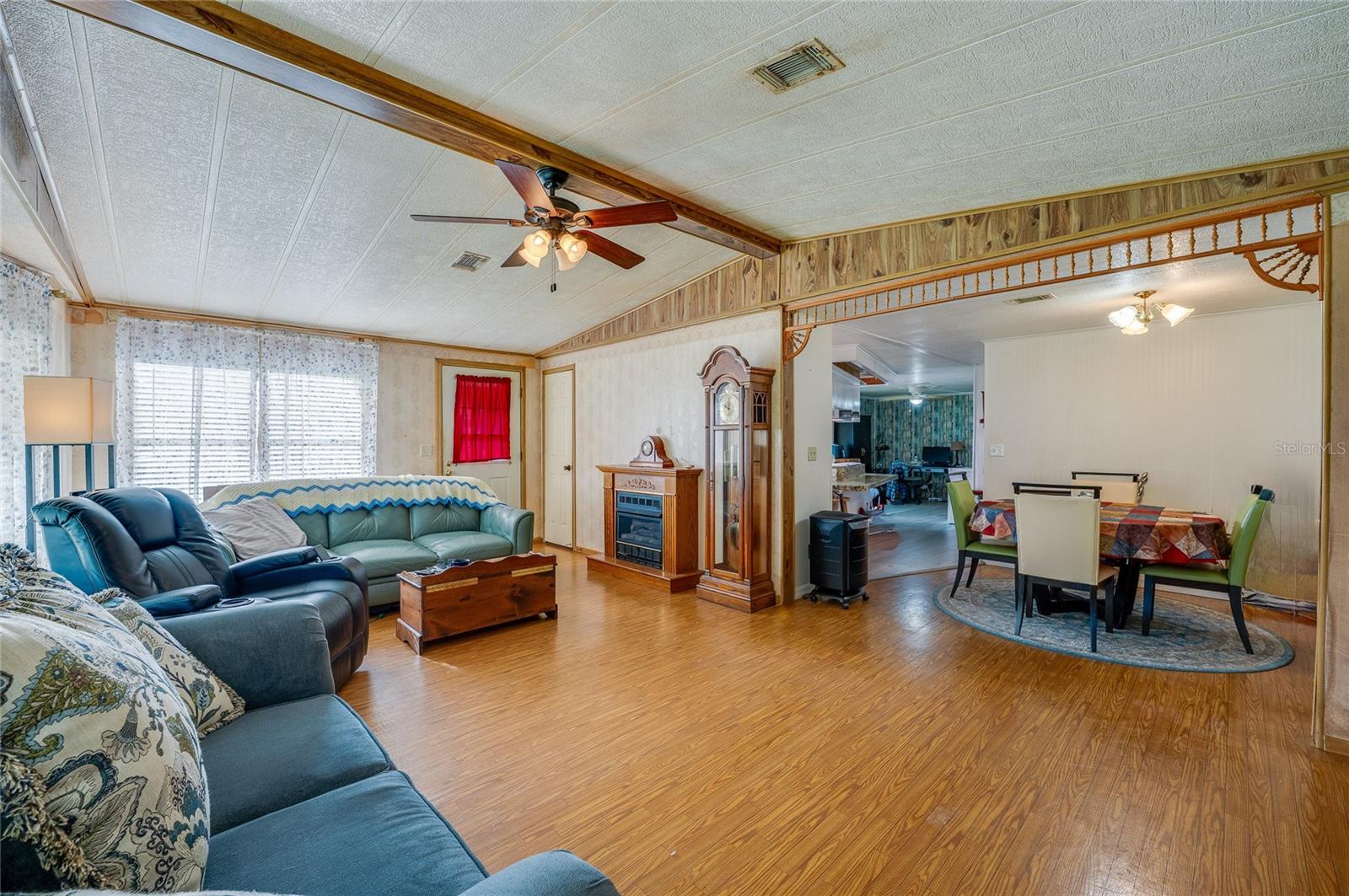 HILL TOP MANOR - Residential