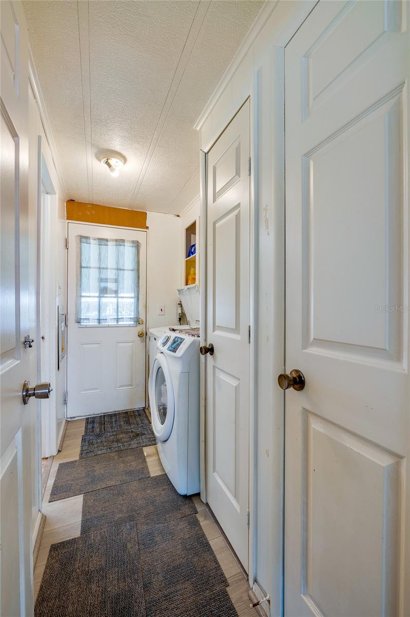 HILL TOP MANOR - Residential