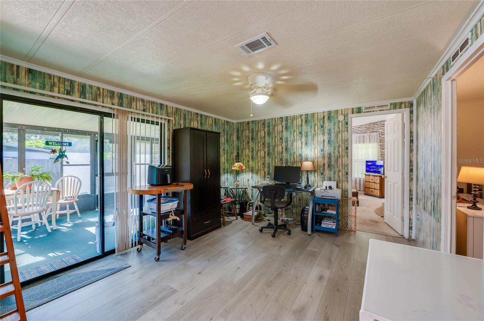 HILL TOP MANOR - Residential