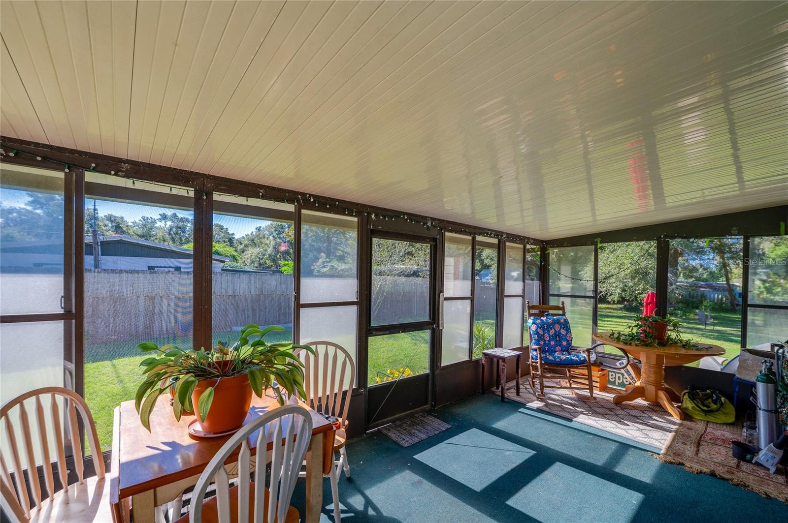 HILL TOP MANOR - Residential