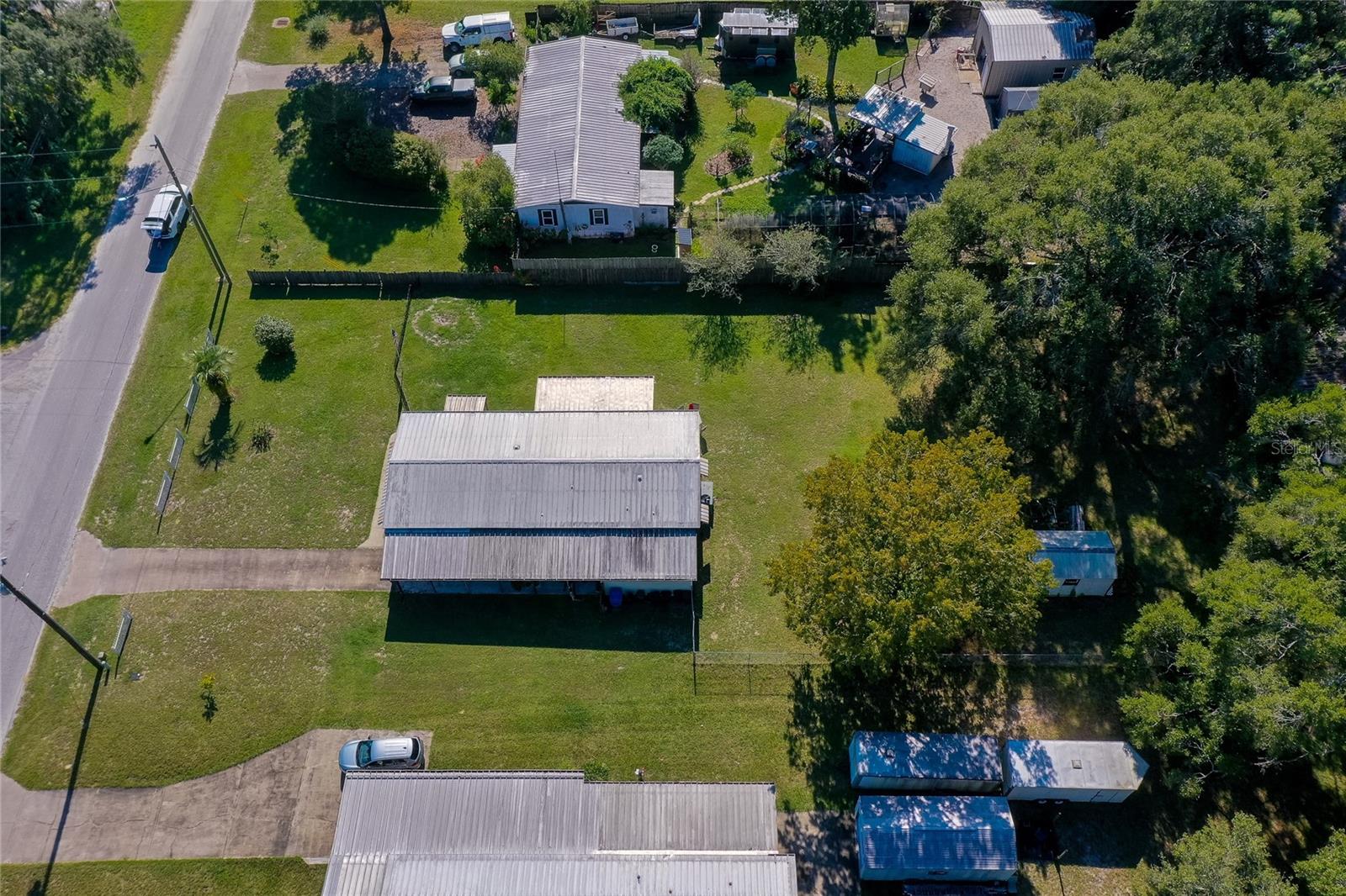 HILL TOP MANOR - Residential