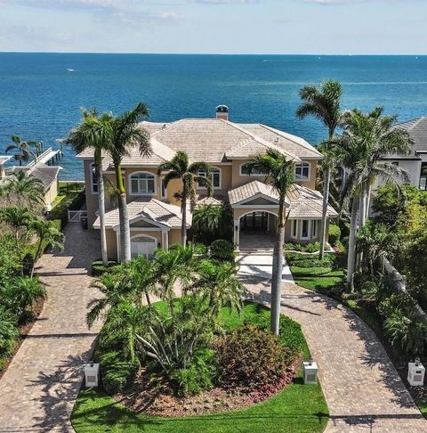 Photo of 1737 Brightwaters Boulevard NE, St Petersburg, FL 33704 (MLS # TB8372318)