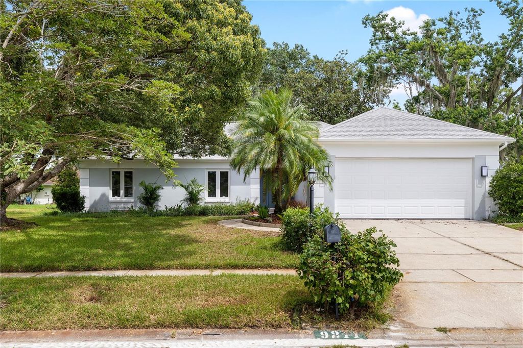 Photo of 9211 Cypresswood Circle, Tampa, FL 33647 (MLS # TB8405236)