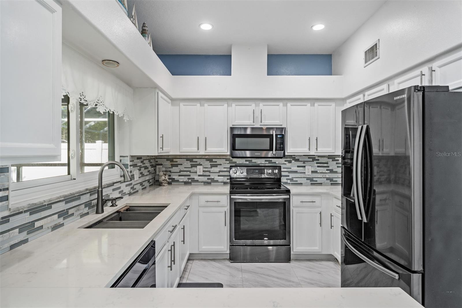 BAY ARBOR - Residential