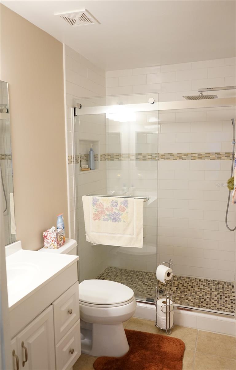 THE KNOLLS OF KINGS POINT II A - Residential