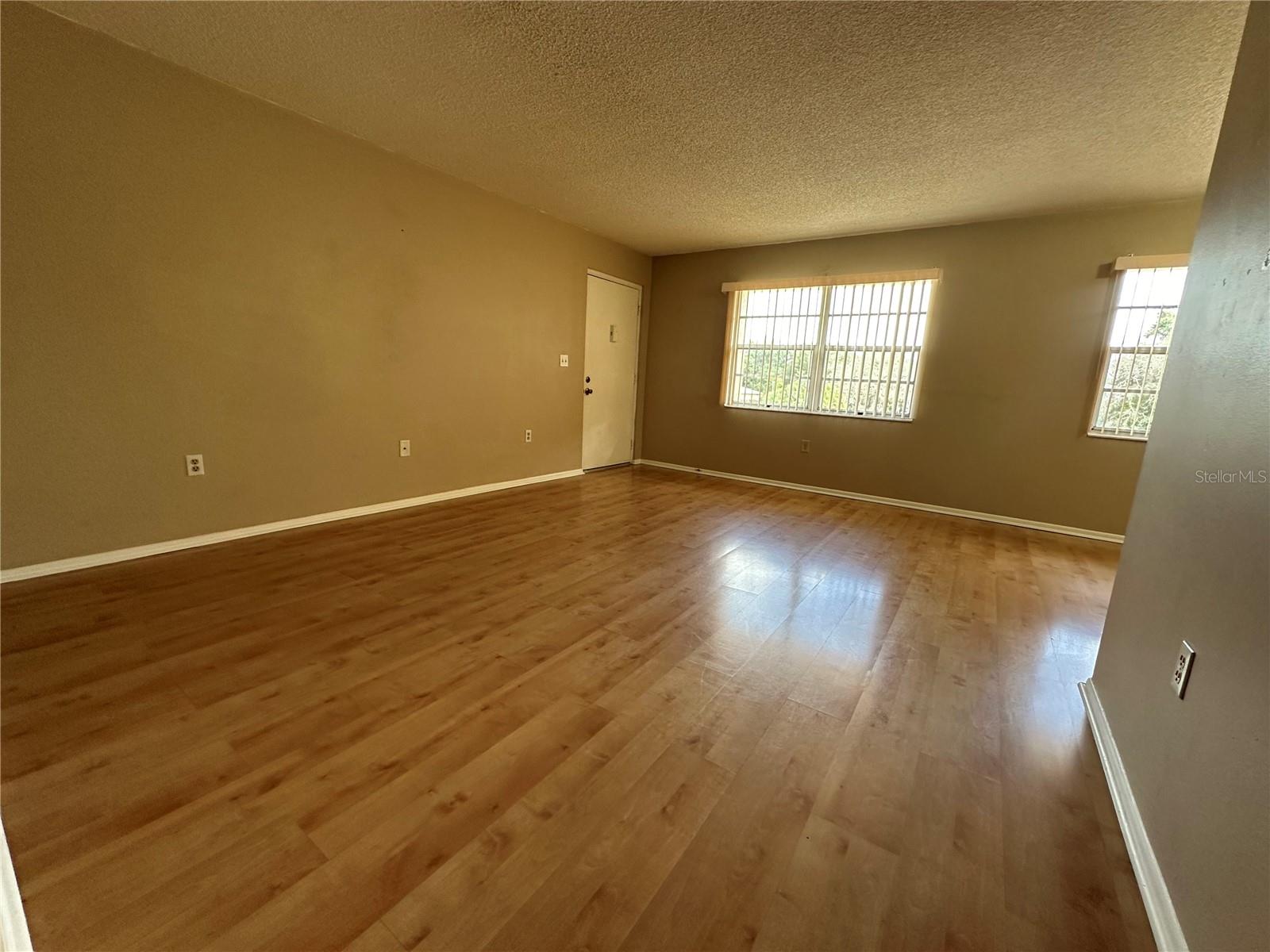 SUMMER LAKES 2 - Residential Lease