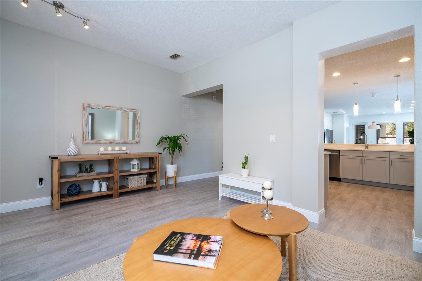 SIGNATURE LKS-PCL 01B - Residential