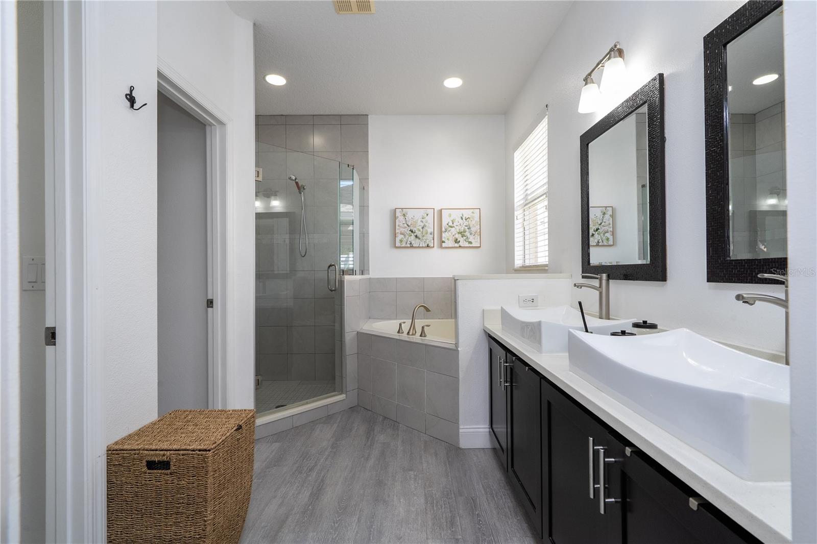 SIGNATURE LKS-PCL 01B - Residential