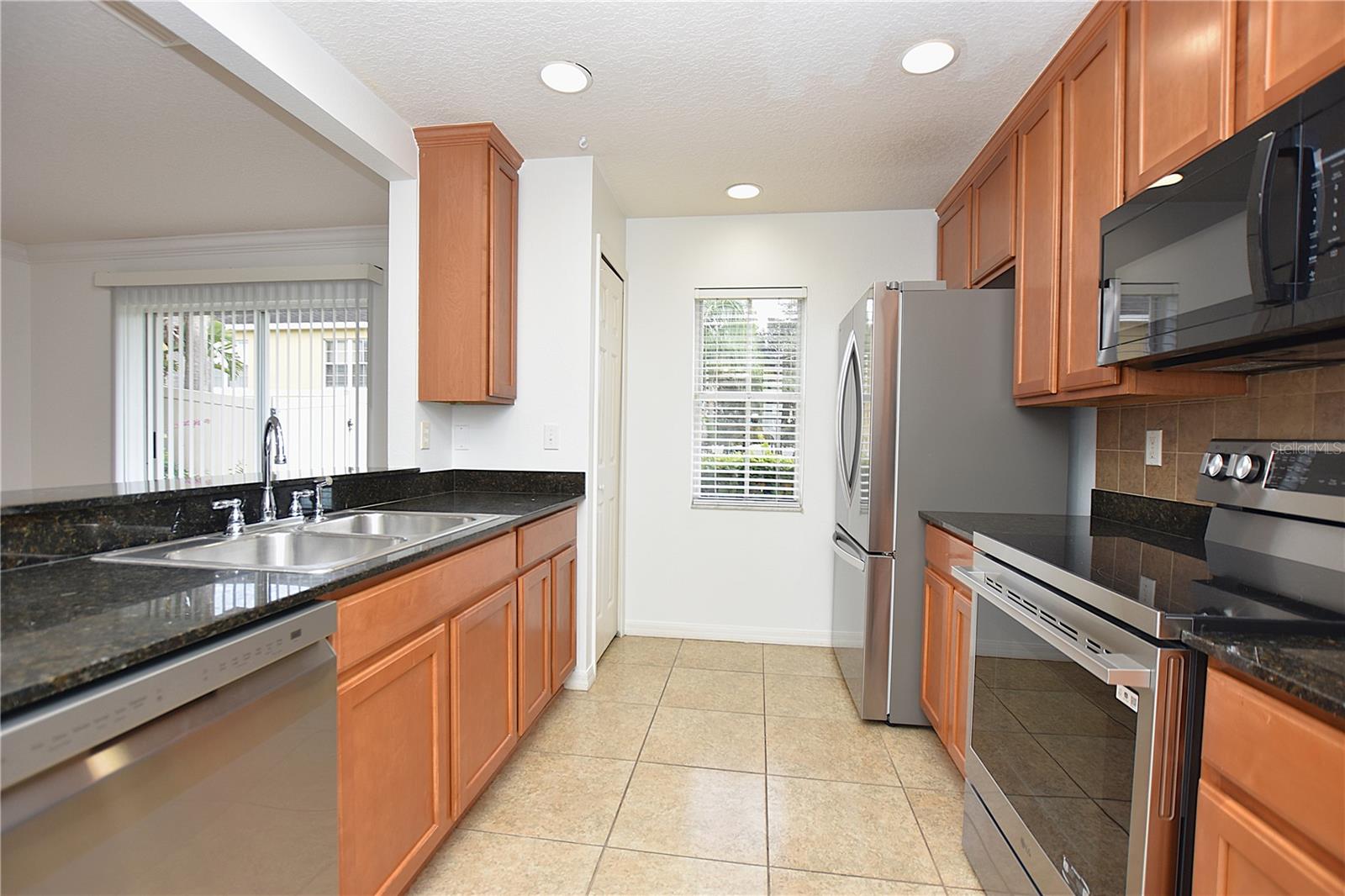 COBBLESTONE LNDG TWNHMS - Residential Lease