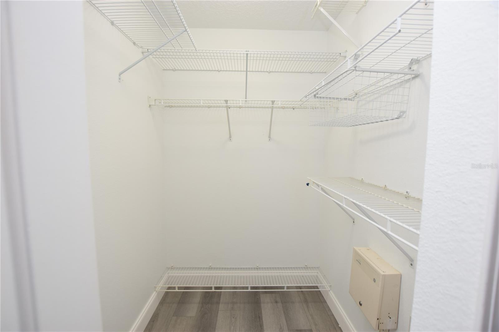 COBBLESTONE LNDG TWNHMS - Residential Lease