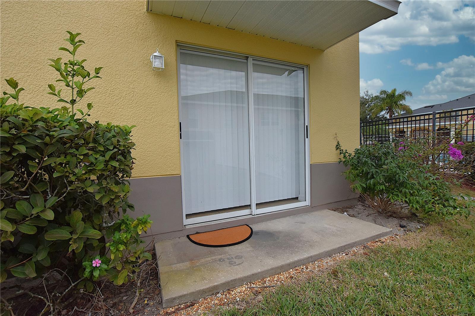 COBBLESTONE LNDG TWNHMS - Residential Lease