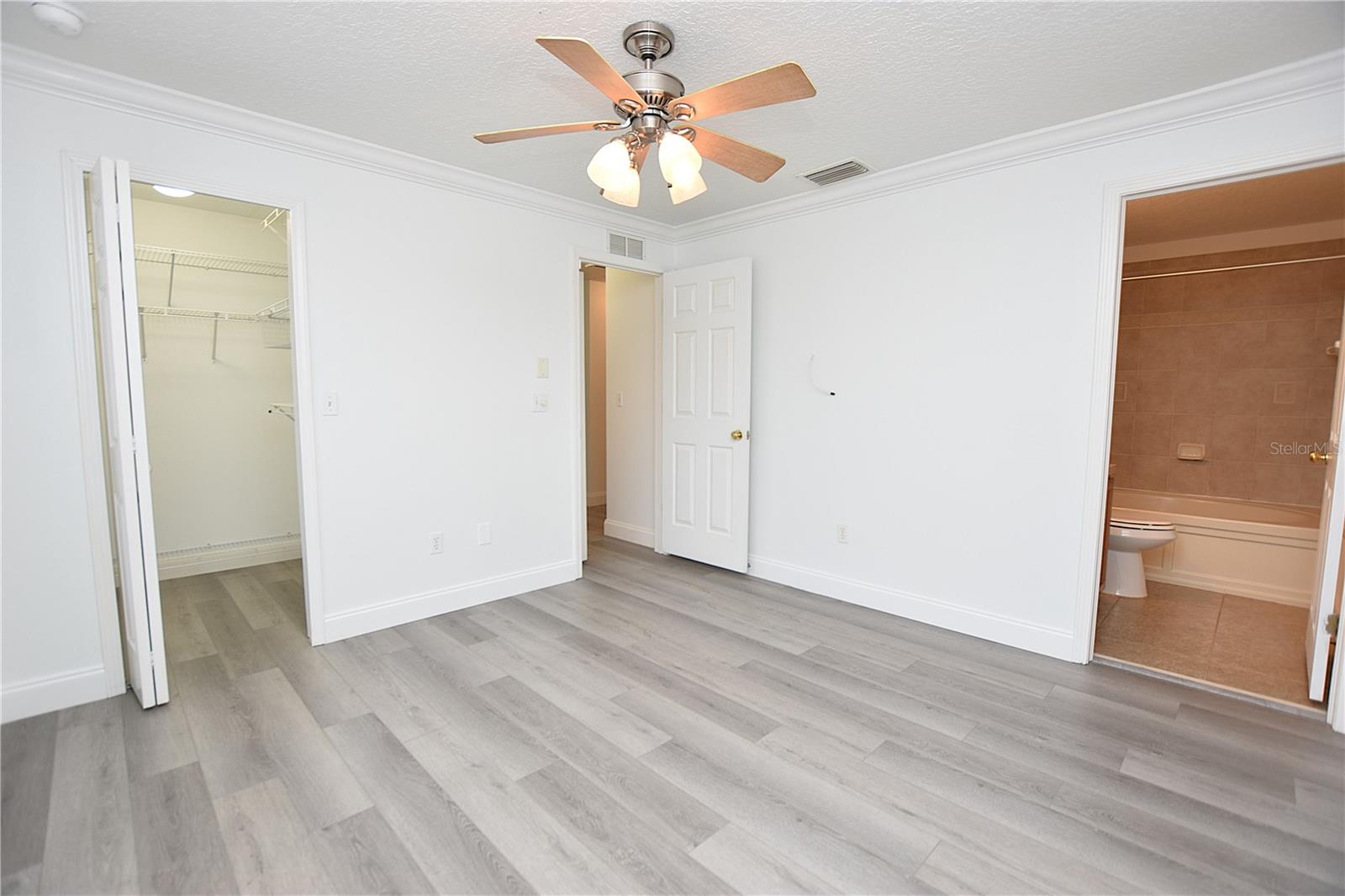 COBBLESTONE LNDG TWNHMS - Residential Lease