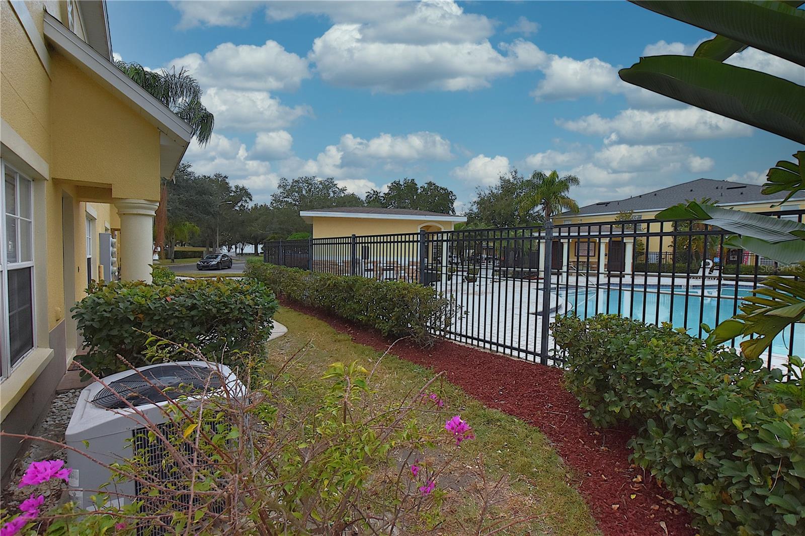 COBBLESTONE LNDG TWNHMS - Residential Lease