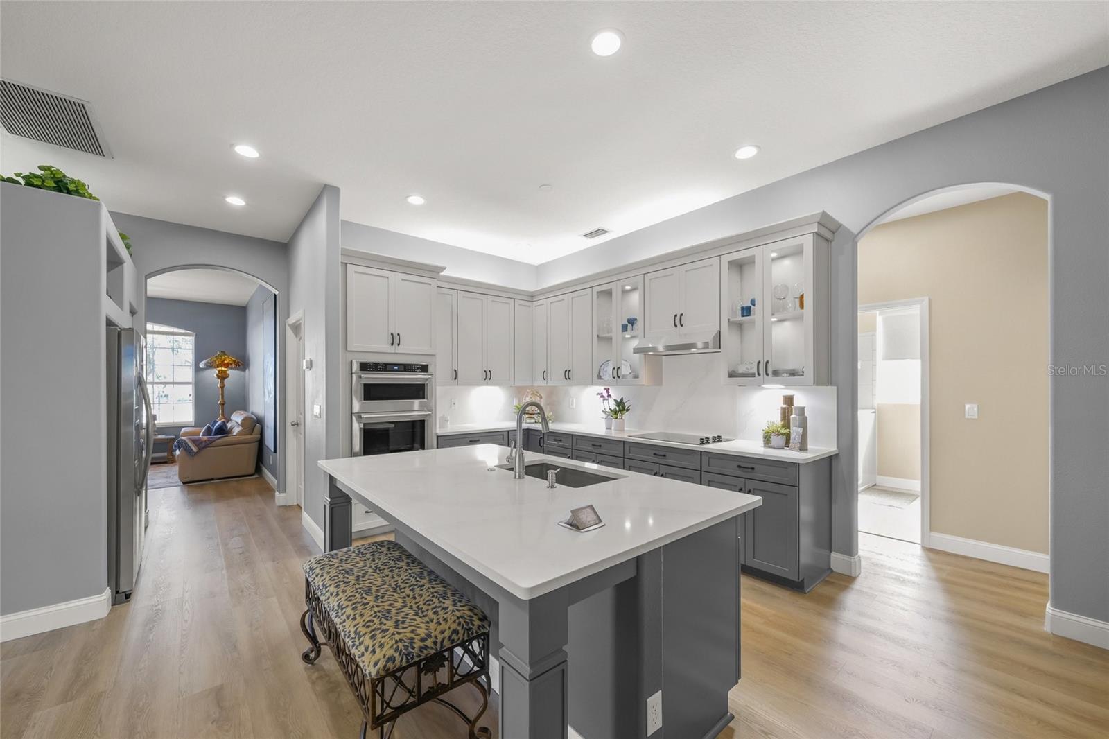 LAUREL MEADOWS - Residential