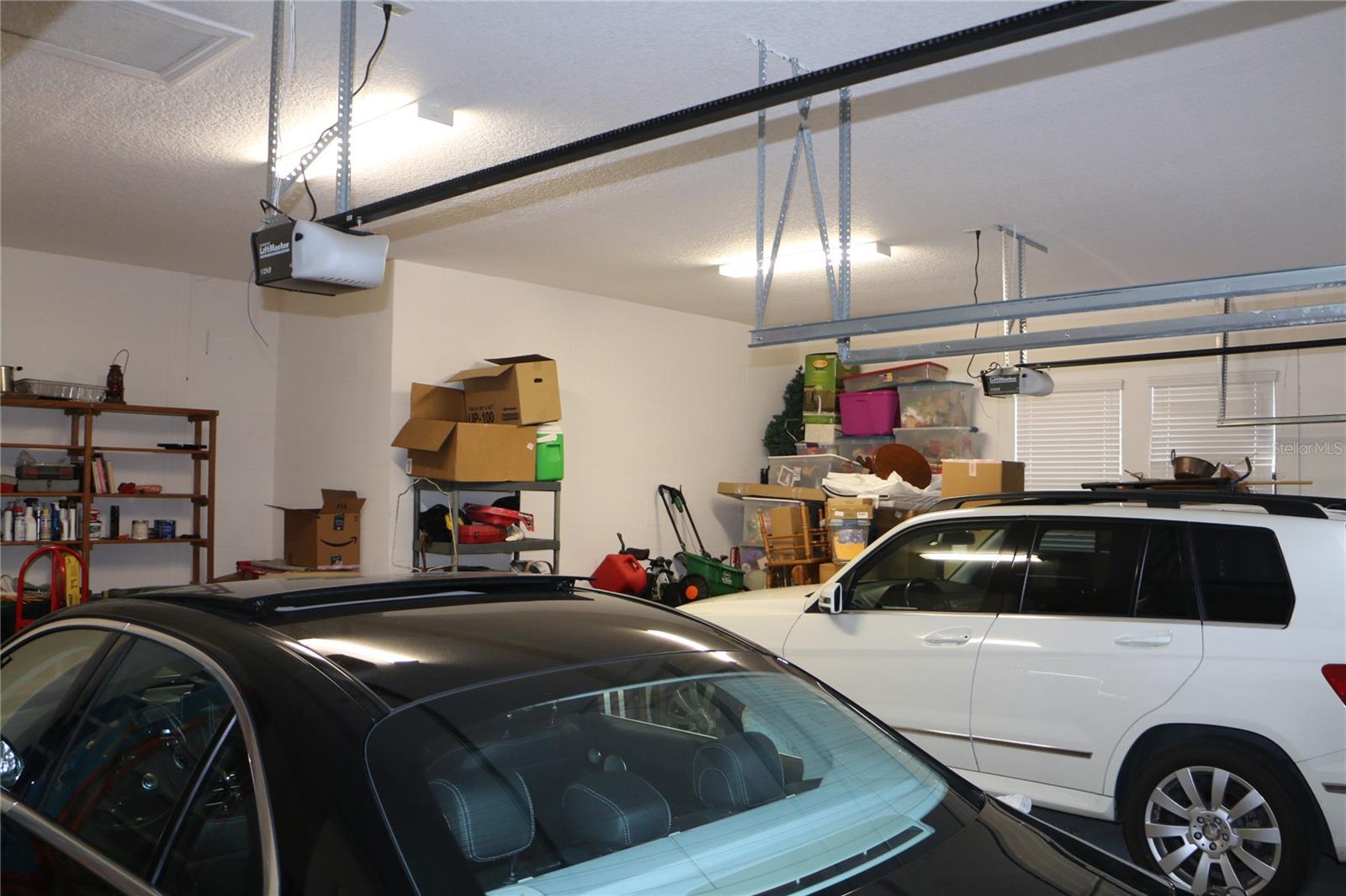 HEATHROW COUNTRY ESTATE - Residential