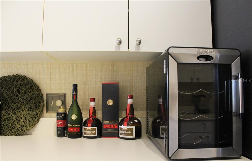 VERANDA 2 AT HERITAGE OAKS - Residential Lease