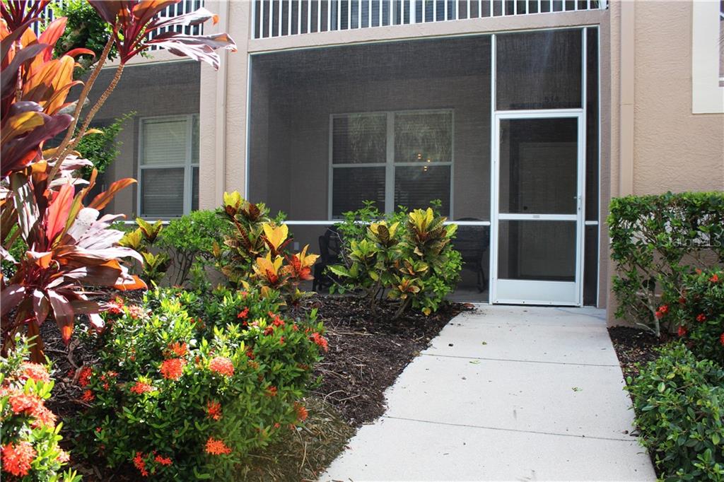 VERANDA 2 AT HERITAGE OAKS - Residential Lease