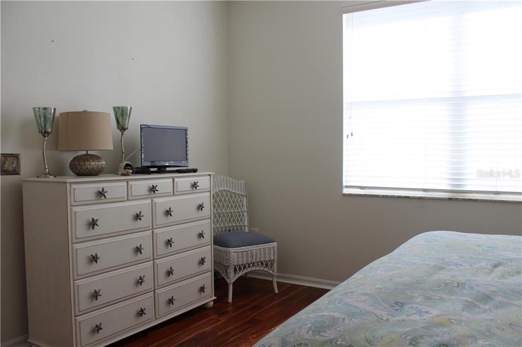 VERANDA 2 AT HERITAGE OAKS - Residential Lease