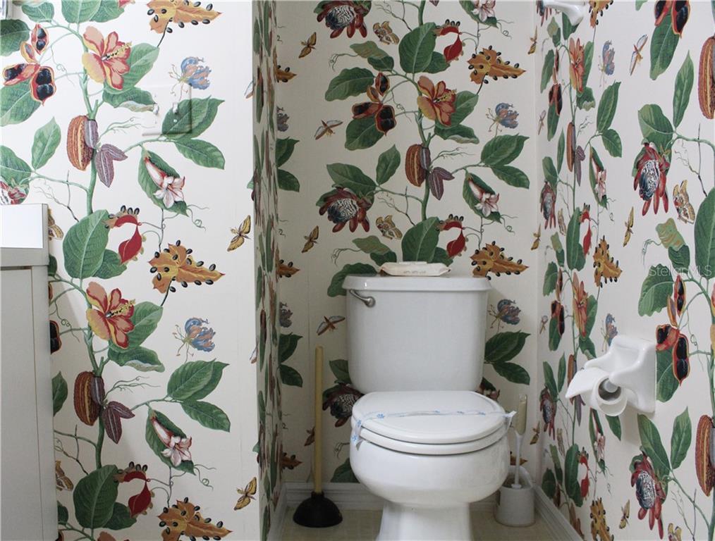 VERANDA 2 AT HERITAGE OAKS - Residential Lease