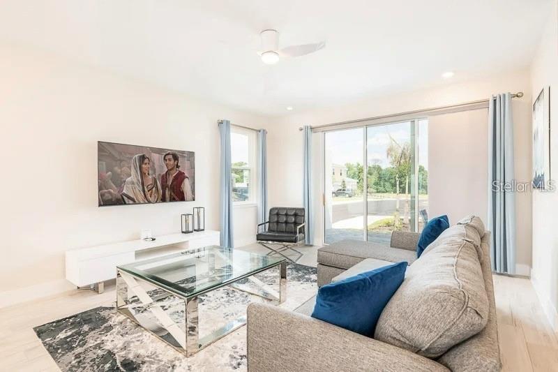 REUNION FAIRWAYS 17 & 18 PH 3 - Residential Lease