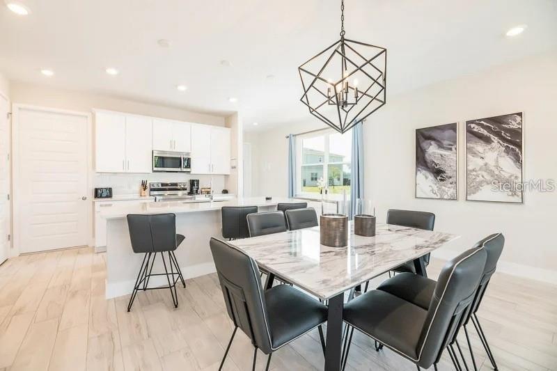 REUNION FAIRWAYS 17 & 18 PH 3 - Residential Lease