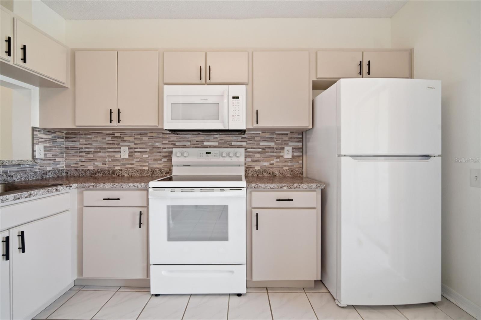 BAYSIDE KEY PH II - Residential