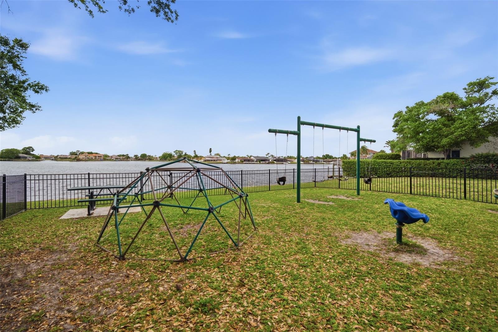 BAYSIDE KEY PH II - Residential