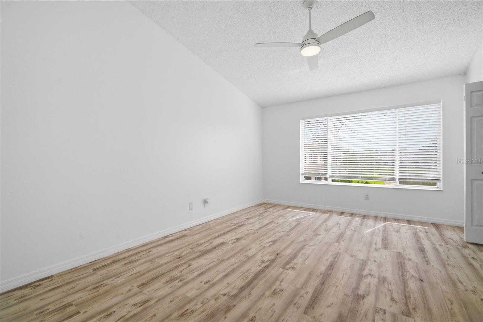 BAYSIDE KEY PH II - Residential