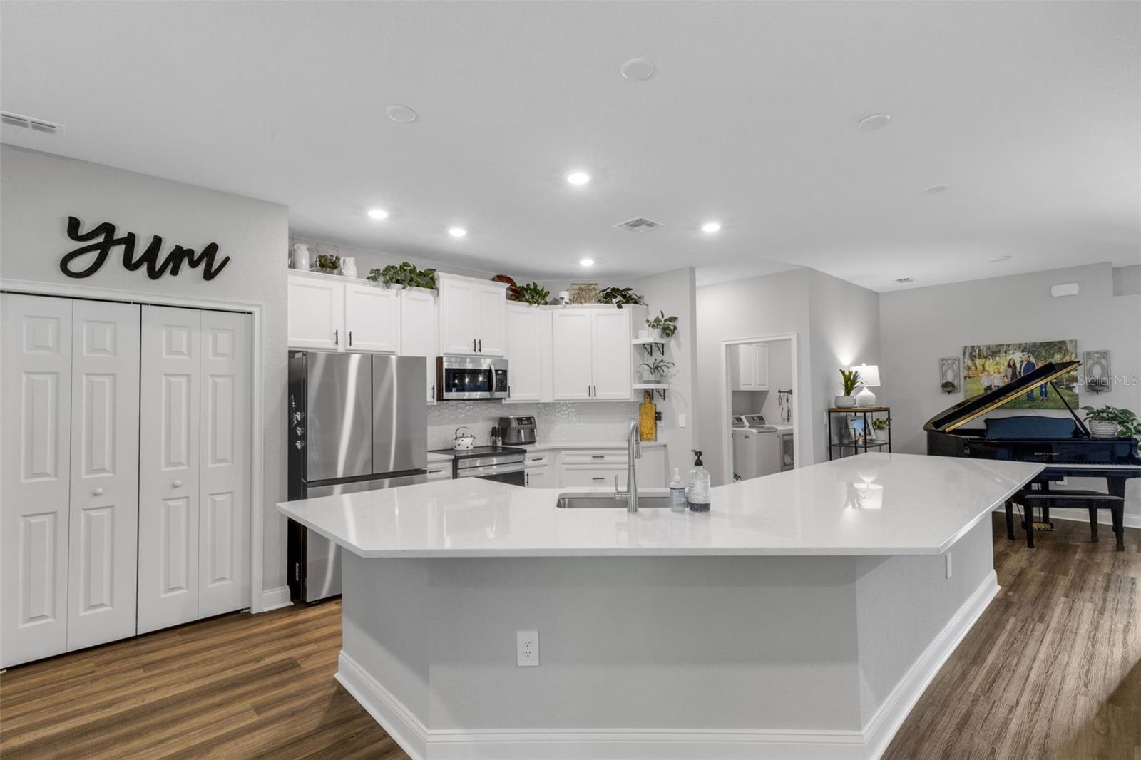 KEEN'S GROVE - Residential