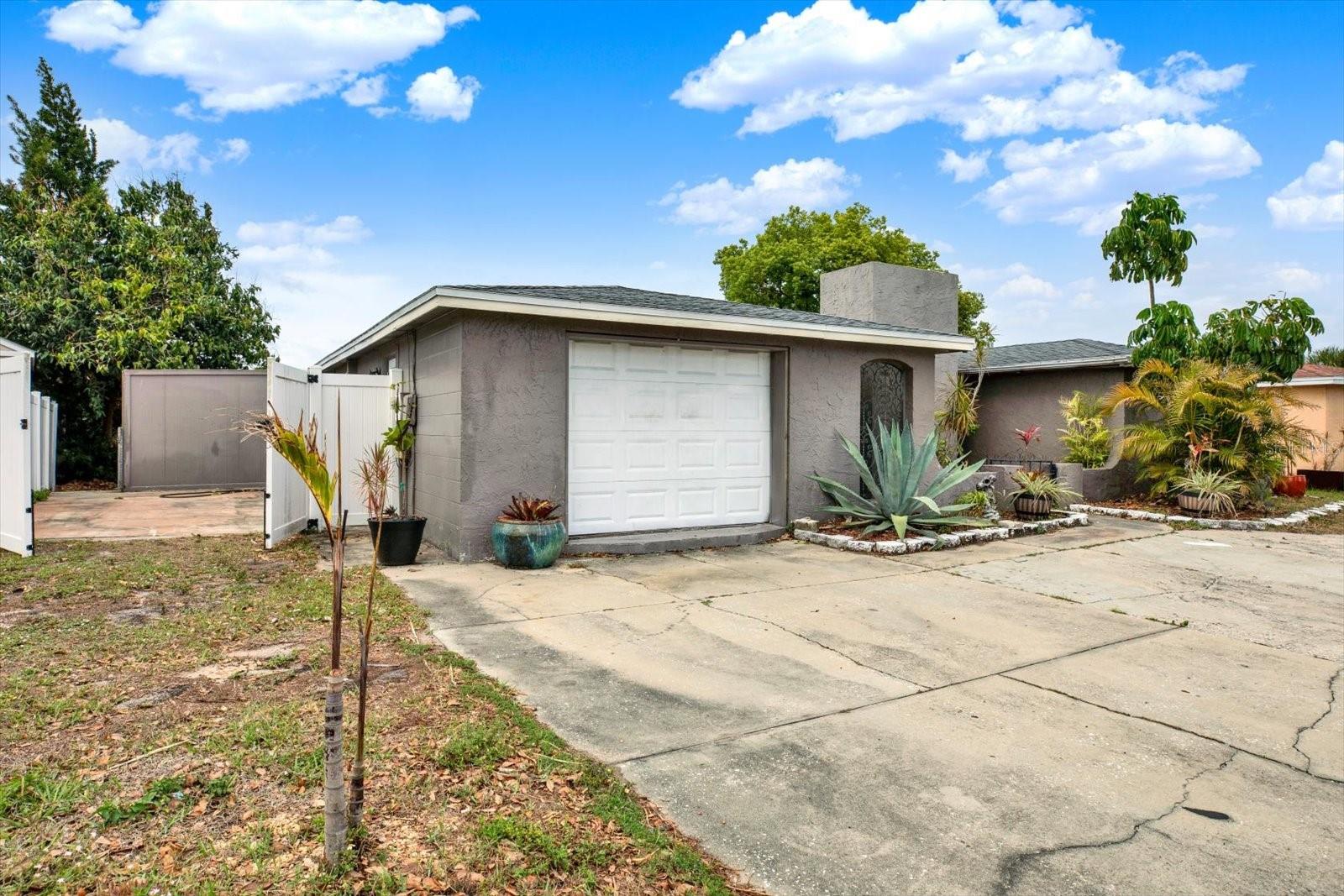 HOLIDAY LAKE ESTATES - Residential