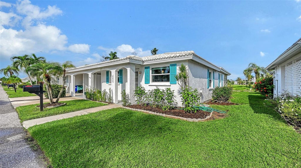 Photo of 693 Spanish Drive N #24, Longboat Key, FL 34228 (MLS # A4709220)