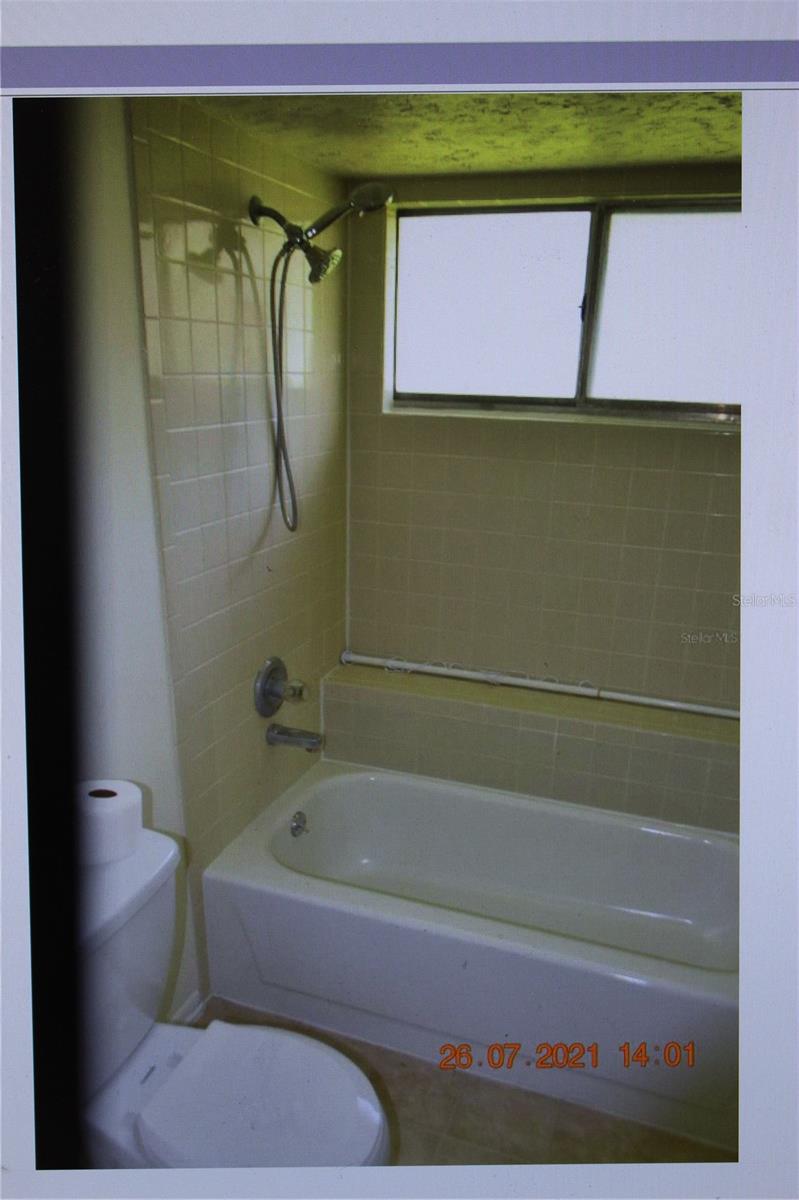 CEDARWOOD VILLAGE UNIT II - Residential Lease