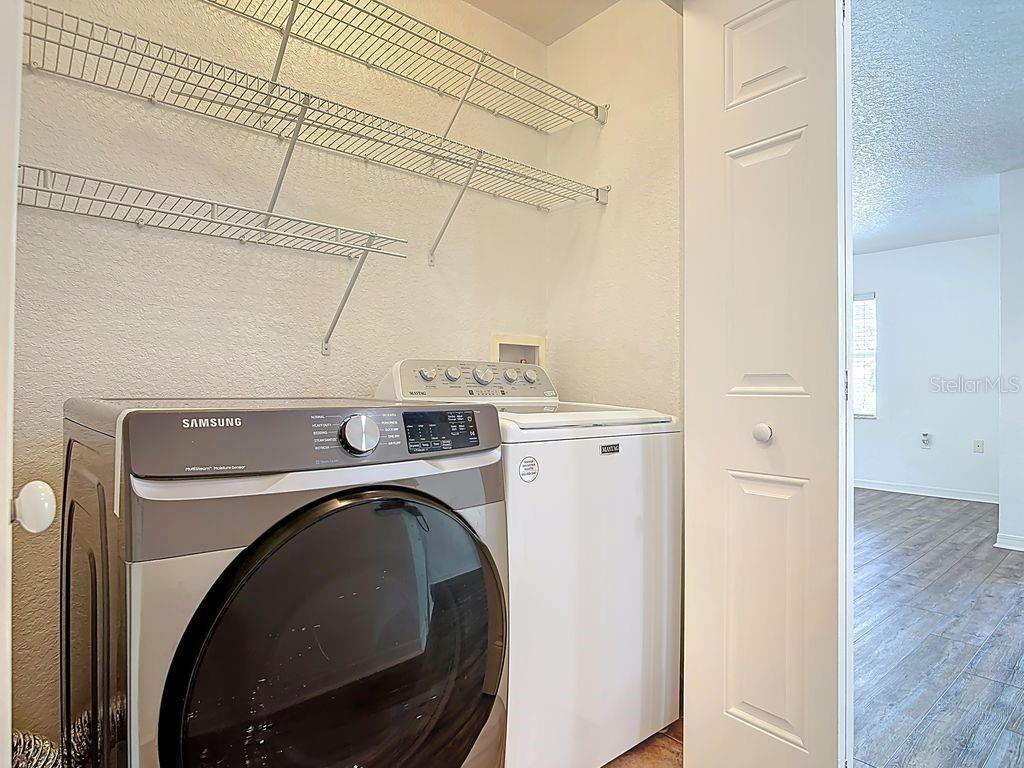 PALM POINTE 1 - Residential