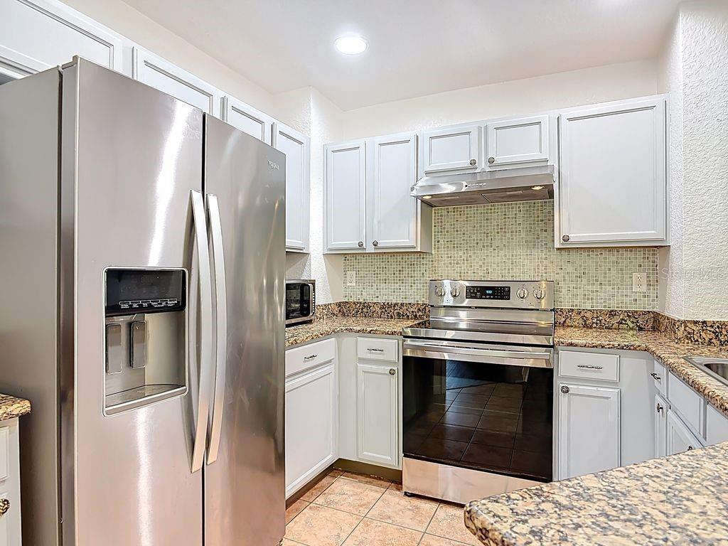 PALM POINTE 1 - Residential