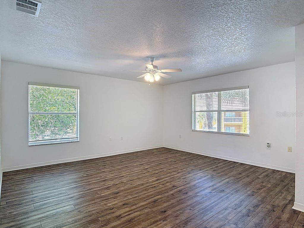 PALM POINTE 1 - Residential