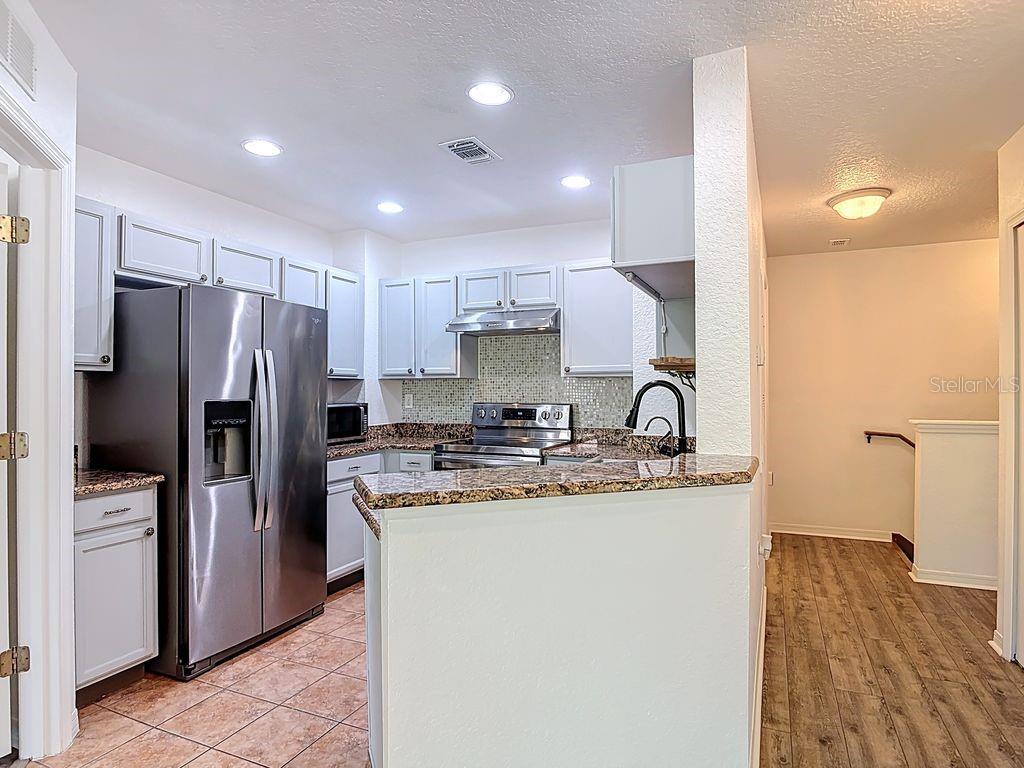 PALM POINTE 1 - Residential