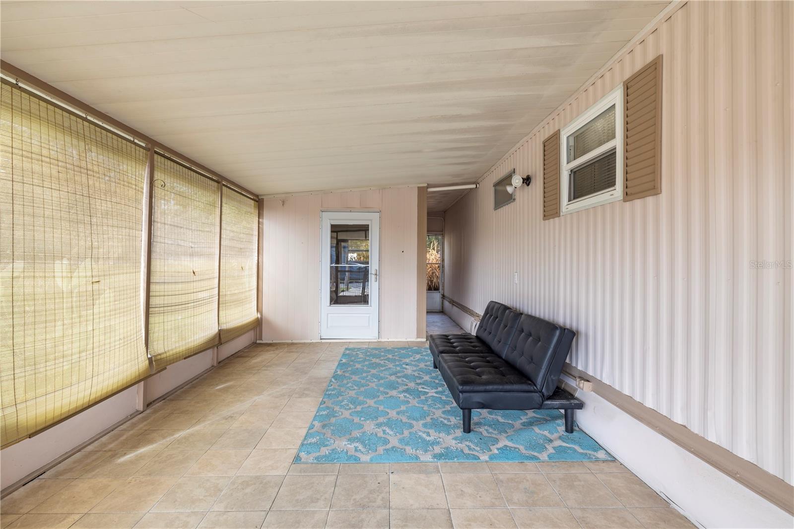 OAKS ROYAL MOBILE HOME SUB - Residential