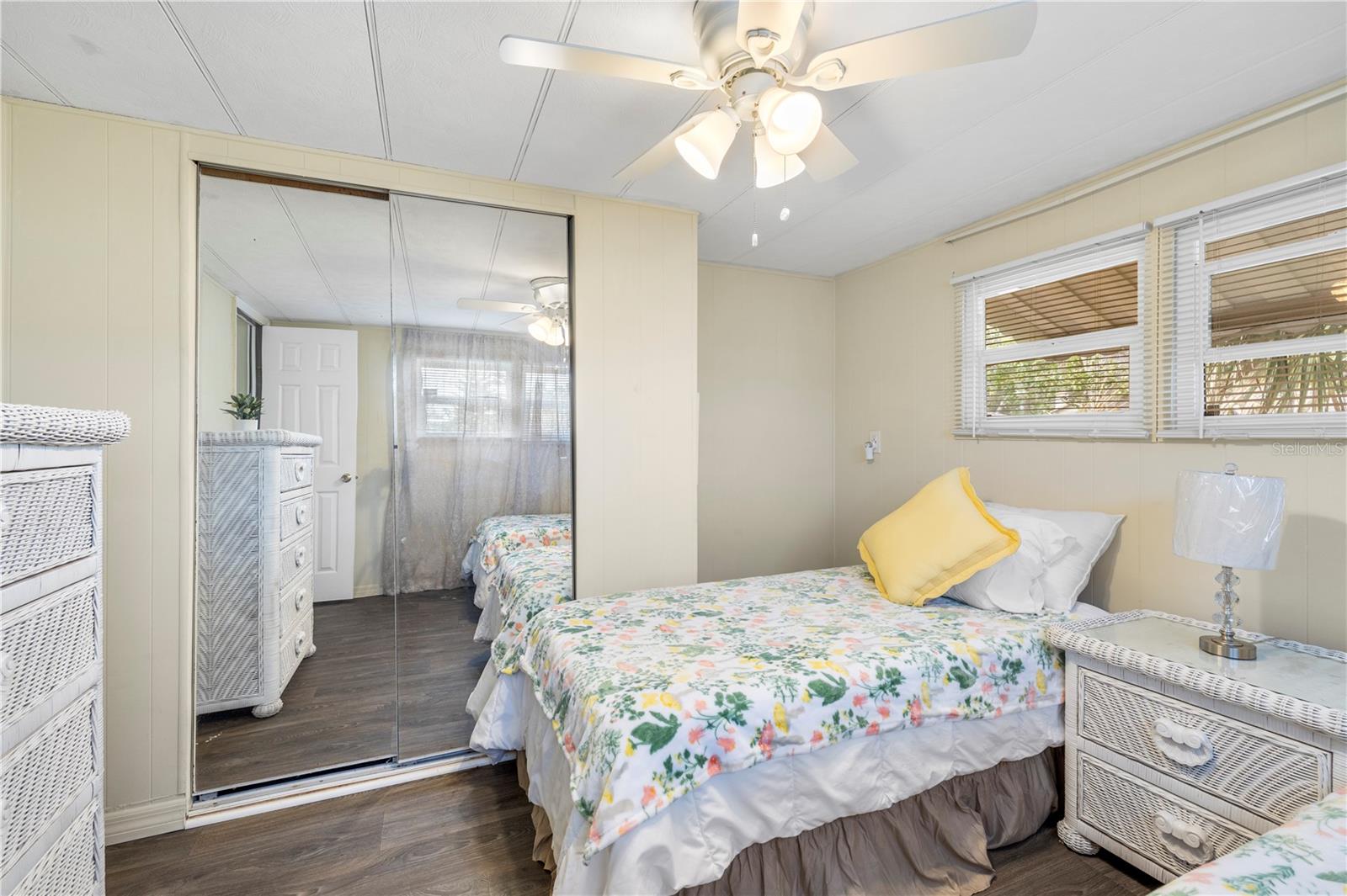 OAKS ROYAL MOBILE HOME SUB - Residential