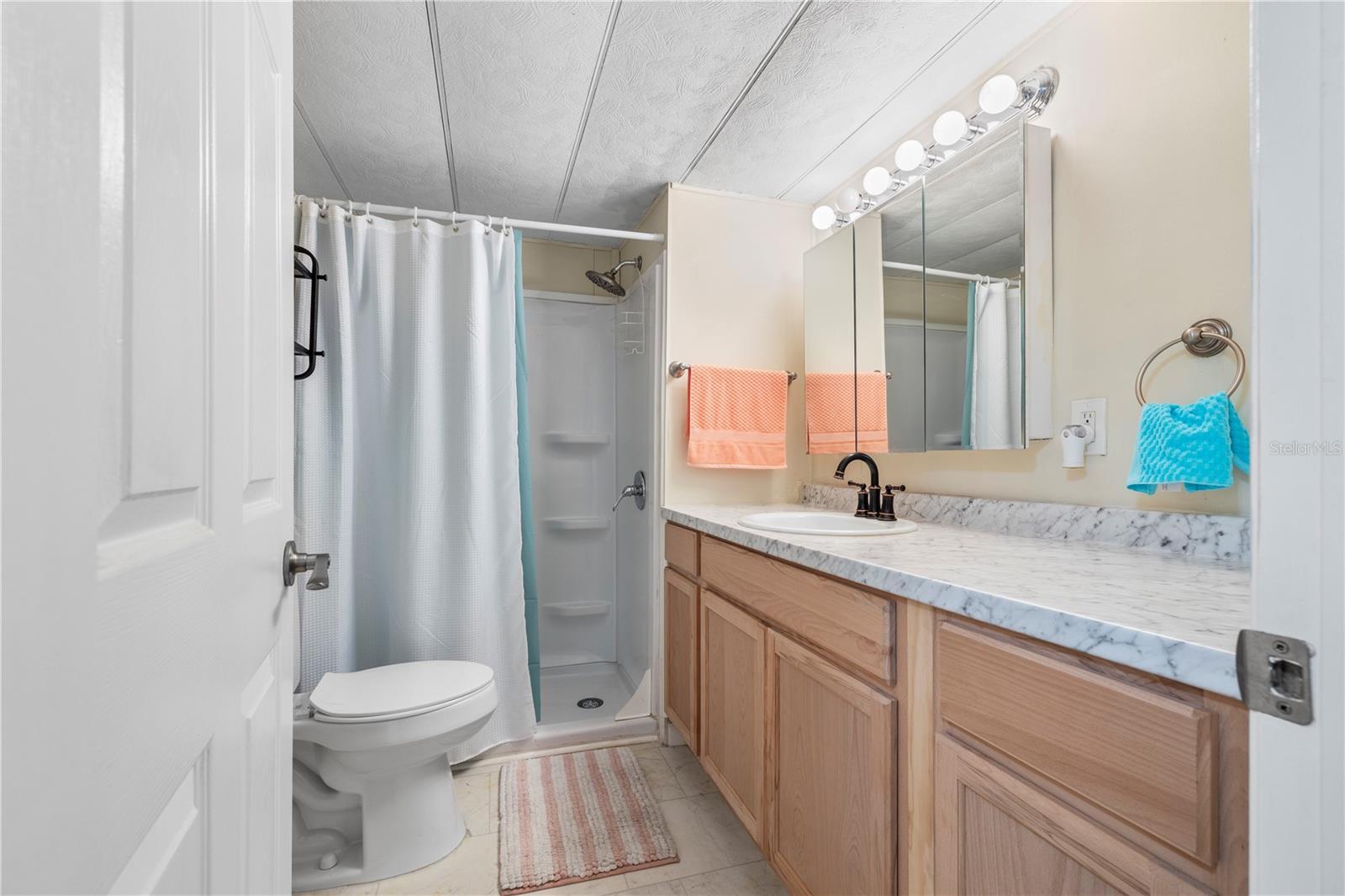 OAKS ROYAL MOBILE HOME SUB - Residential