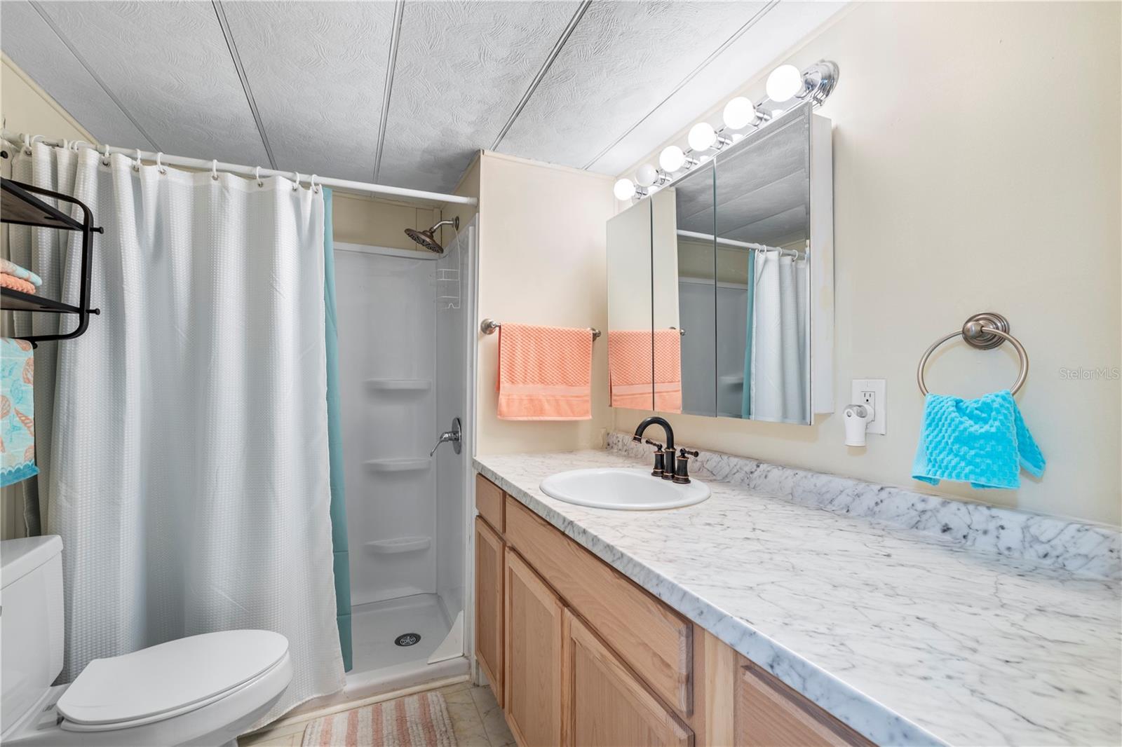 OAKS ROYAL MOBILE HOME SUB - Residential