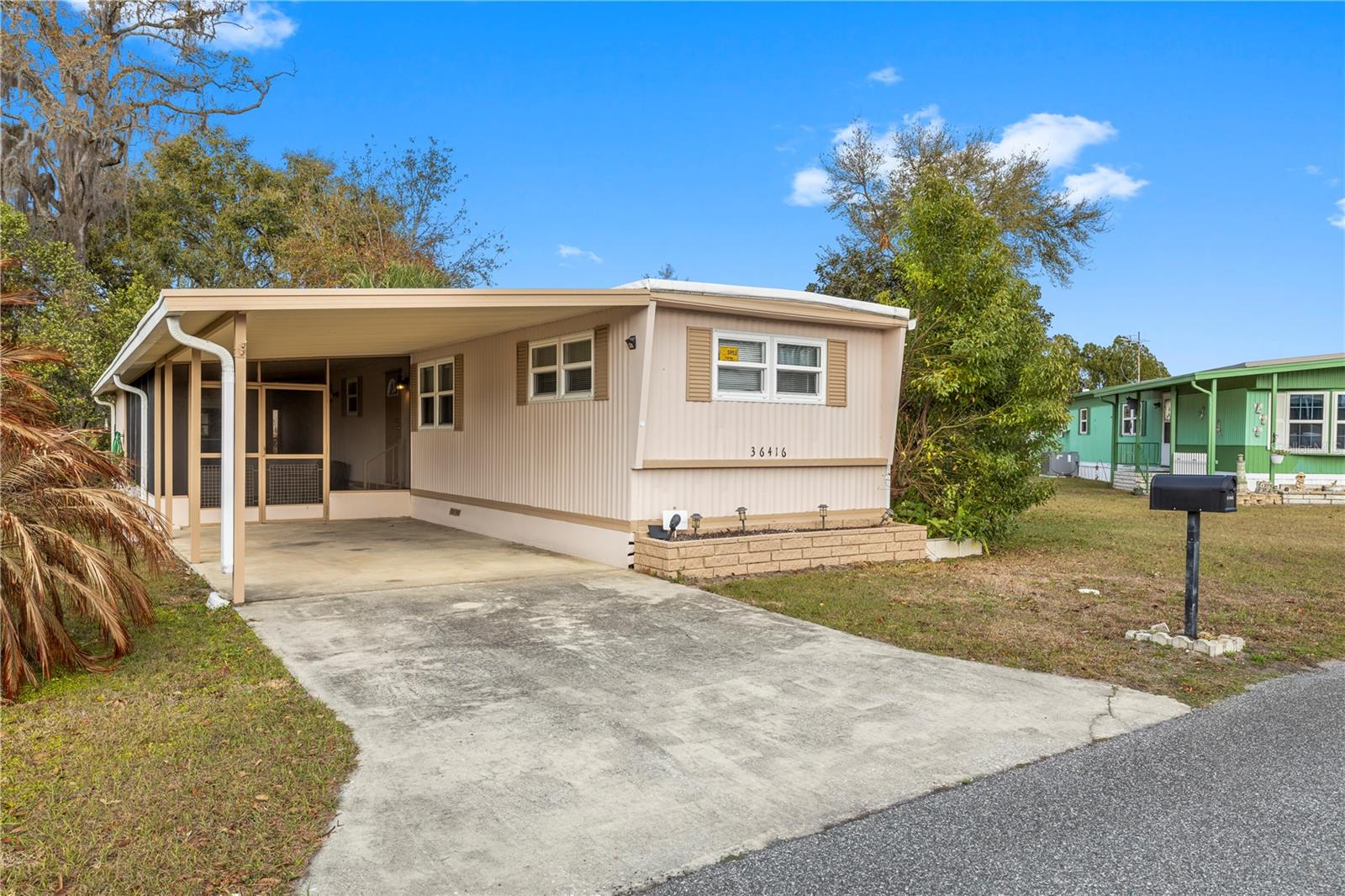 OAKS ROYAL MOBILE HOME SUB - Residential