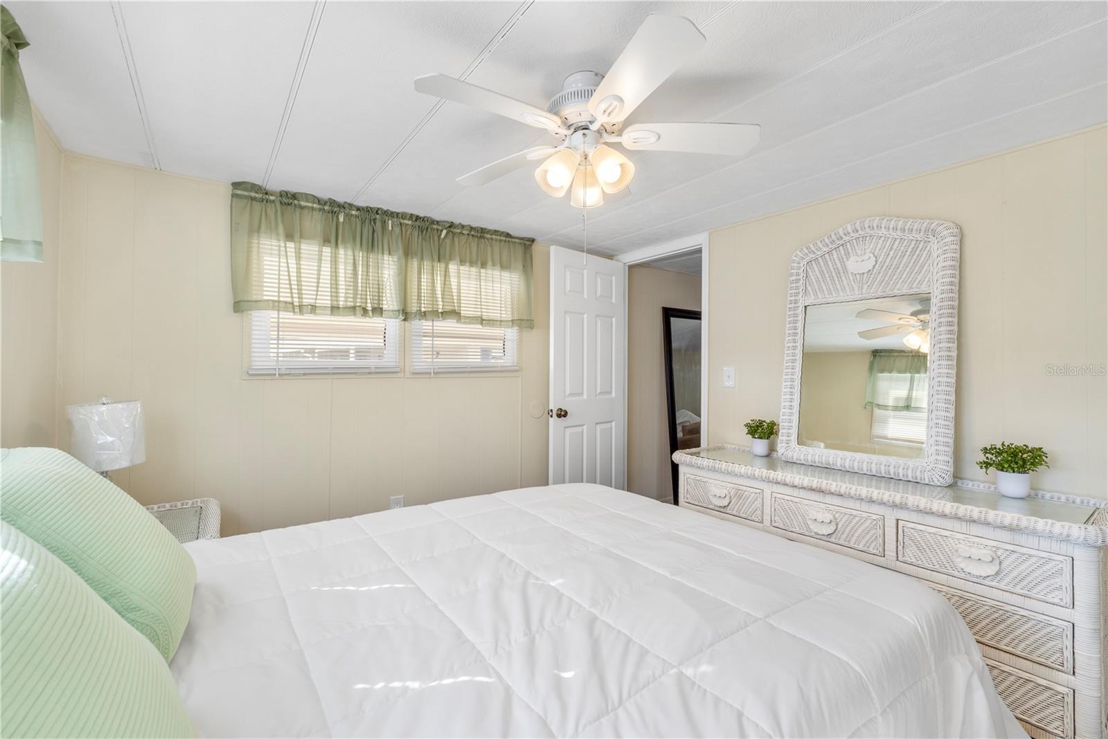 OAKS ROYAL MOBILE HOME SUB - Residential