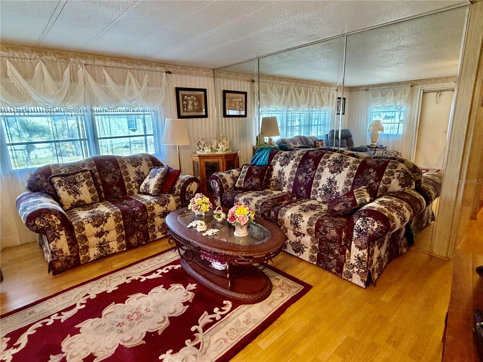 SUNSET PALMS UNREC - Residential