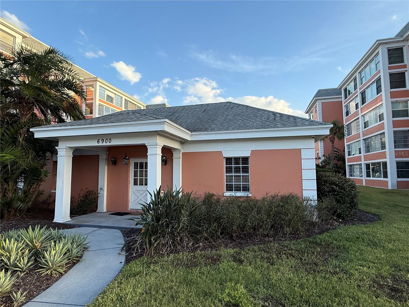 CROSSWINDS COLONY ONE CONDO - Residential