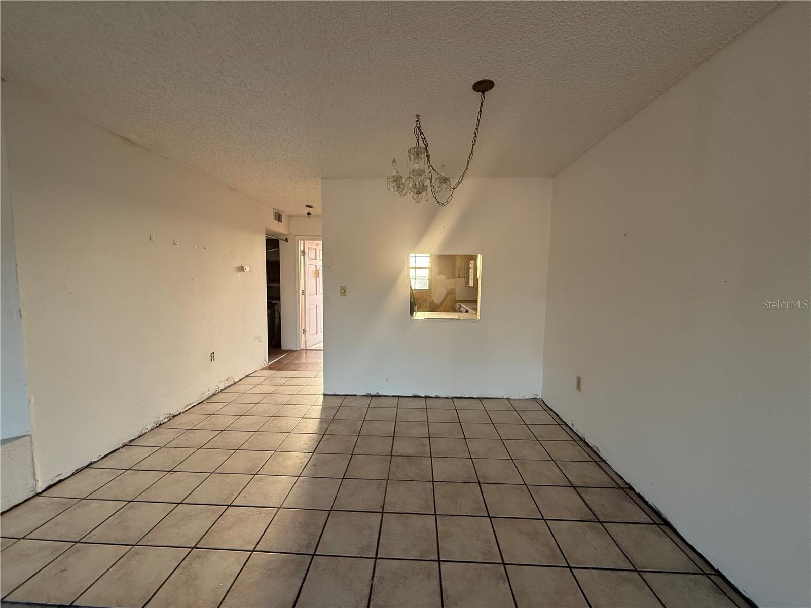 CROSSWINDS COLONY ONE CONDO - Residential