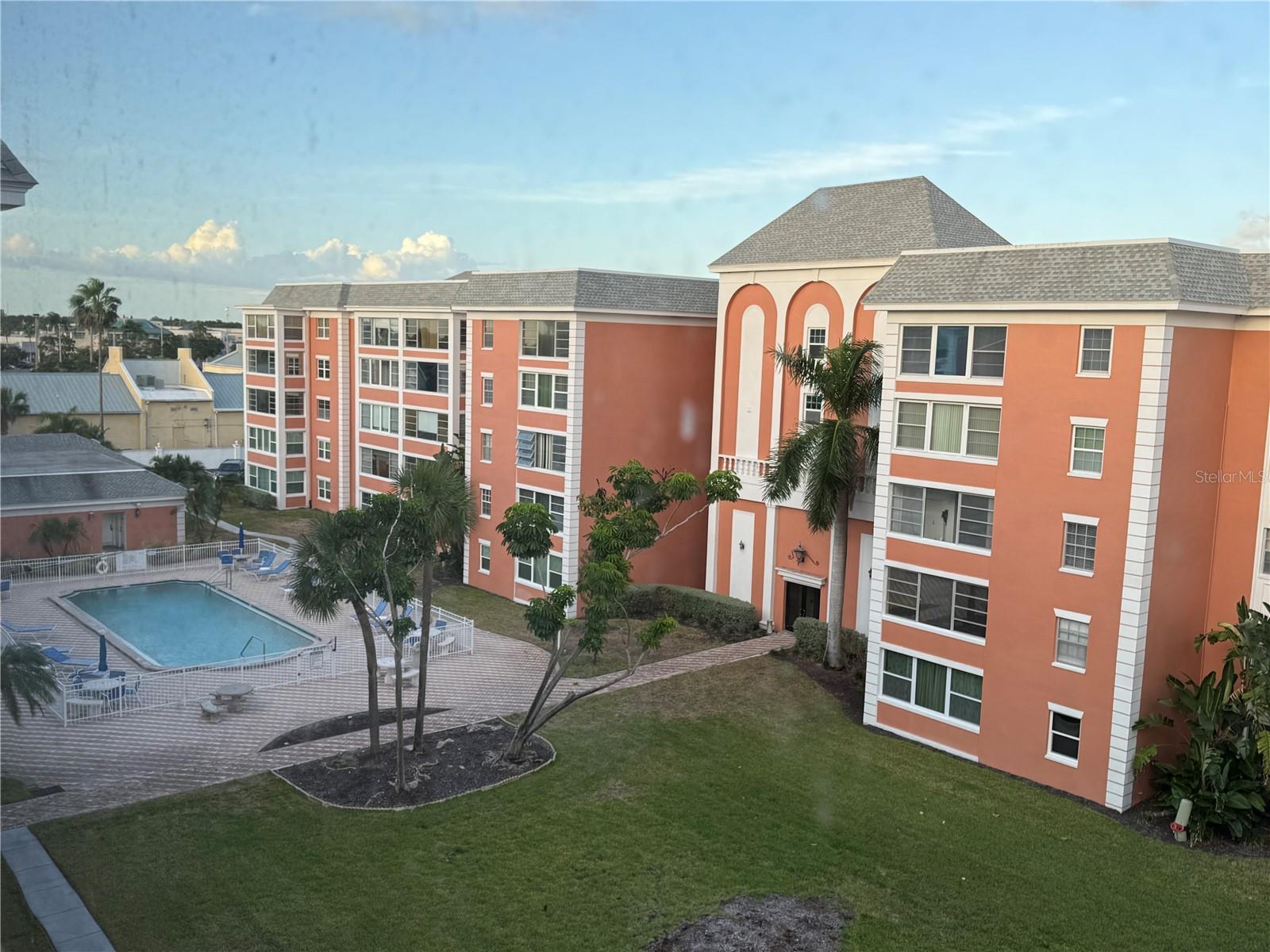CROSSWINDS COLONY ONE CONDO - Residential